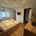 Apartment Boho Nuit With Garden Near Salzburg *