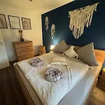 Boho Nuit With Garden Near Salzburg Apartment *