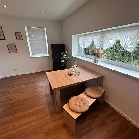 아파트 Boho Nuit With Garden Near Salzburg *