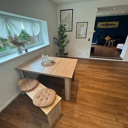 아파트 Boho Nuit With Garden Near Salzburg *